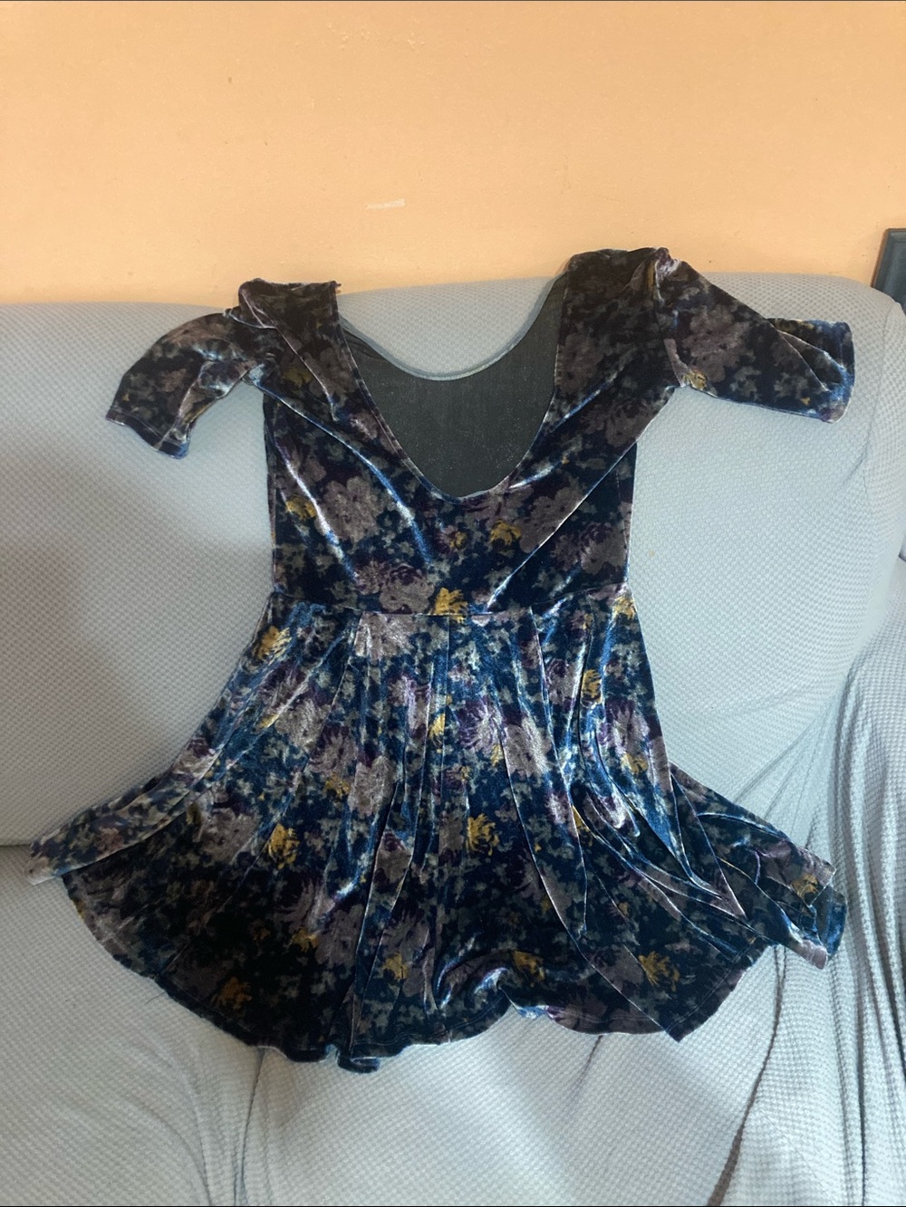 Kimchi Blue Navy and Gold Crushed Velvet Floral Top